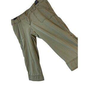 Mossimo Supply Co Womens Green Twill Crop Capri Pants Size 9 Casual Lightweight